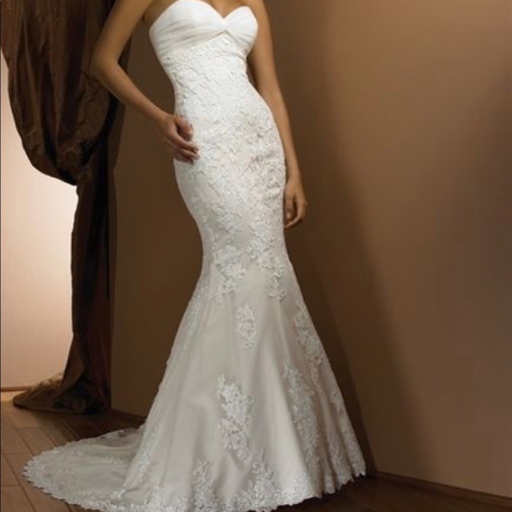 Allure Romance Wedding dress